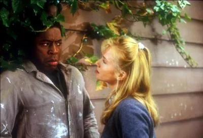 Madeline Zima joue...