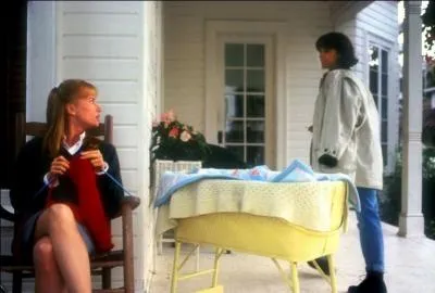 Vrai ou faux - John de Lancie joue Victor Mott.