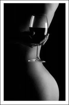 Qui chantait "Toi, tu es gai comme un italien, quand il sait qu'il aura de l'amour et du vin, c'est toujours comme la première fois quand je suis enfin devenue, femme, femme, une femme avec toi..." ?