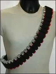 Comment appelle-t-on cette ceinture à compartiments, très utiles aux soldats ?