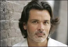 Qui est le réalisateur du film ?