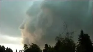 Le dernier jour, Dieu, fatigué, regarda la télévision et alla sur D8, sur une émission très à la mode. Laquelle ?