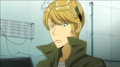 Je suis un mécanicien de génie et un allié des Vongola. Je me nomme...