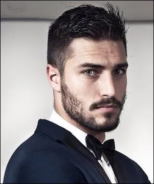 Ce jeune homme est un ancien candidat des « Marseillais à Rio », il participera très bientôt à « La Villa des curs brisés » sur NT1. Quel est son nom ?