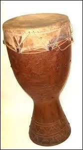 Lequel de ces instruments est un instrument de musique traditionnel malagasy ?