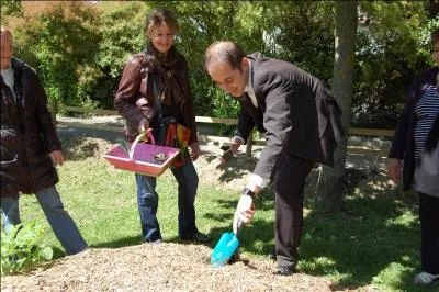 Combien y avait-il d'habitants en 2012 ?