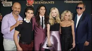 Qu'y a-t-il dans le taxi les emmenant à Auradon ?