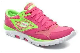 Si j'avais su que je devrais partir si vite du bal organisé par le père du prince, je serais venue en baskets, ça aurait été plus pratique pour courir et je n'aurais pas perdu ma pantoufle ! Qui suis-je ?