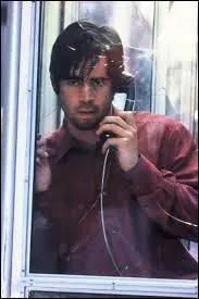 Comment s'intitule ce film de Joel Schumacher, sorti en 2002, dans lequel Colin Farrell tient le haut de l'affiche ?