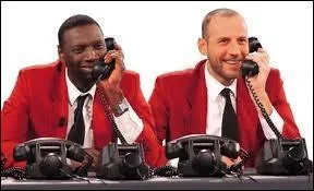 Comment s'intitule cette séquence humoristique, dans laquelle Omar et Fred répondent aux appels de pseudo téléspectateurs donnant leur avis sur l'actualité et divers programmes télévisuels ?