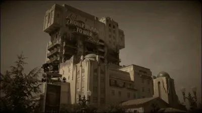 Quelle chambre est mentionnée sur les photos de la "Tour de la terreur" ?