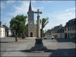 Je vous emmène à Hèches. Traversée par la Neste, cette commune midi-pyrénéenne sur le Plateau de Lannemezan se situe dans le département ...