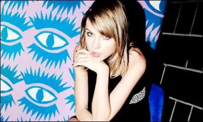 Qui a récemment chanté en "featuring" avec Ed Sheeran ?