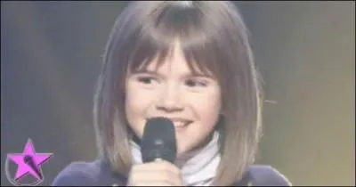 Toute petite et mignonne comme tout, Juliette participe &agrave; "L"Ecole des Stars", comme tous les enfants de son &acirc;ge elle adore Disney et nous chante :