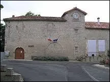 Notre balade se termine &agrave; Villognon. Commune Charentaise, elle se situe en r&eacute;gion ...
