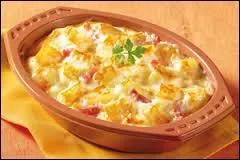 Je crois me souvenir que ton plat préféré est la tartiflette. Traditionnellement, quel fromage fait-on fondre pour faire des tartiflettes ?