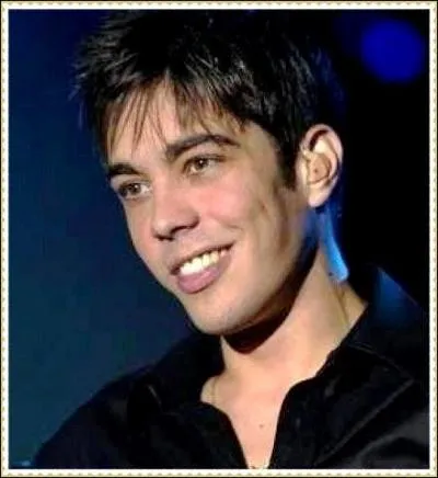 "Demain on ne sait jamais 
si c'est encore loin ou bien trop près, 
on se dit qu'on aura tout le temps..."