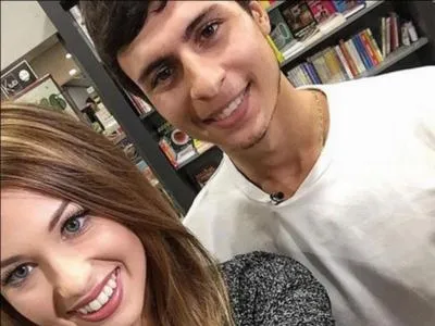 Elle a décidé de changer de danseur. Mais normalement elle devait danser avec quelqu'un d'autre, qui ?