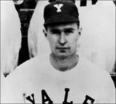 Dommage ! Celui-ci n'a pas fait carrière dans le base-ball, ce qui nous aurait évité quelques conflits : qui est-ce ?