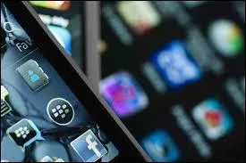 Quel fruit vous vient en tête si je parle d'une marque de produits high-tech ?