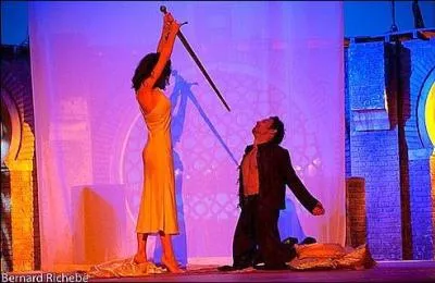 Dans "le Cid", qui r&eacute;clame au roi la mort de Rodrigue ?