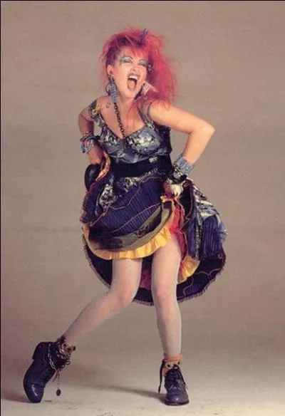 Cindy Lauper, femme au demeurant pleine de talents et d'originalité, a été ruinée pendant un temps. Quelle en était la cause ?