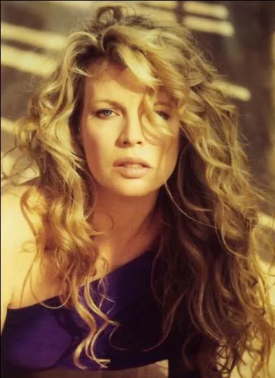 Kim Bassinger, actrice célèbre à l'époque, en plus d'un contrat rompu qui lui coûta 7 millions de dollars, faisait des dépenses extravagantes : par exemple ?