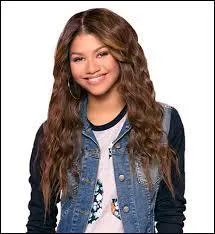 K.C. fait-elle de temps en temps les devoirs de Marisa pour lui faire plaisir ?