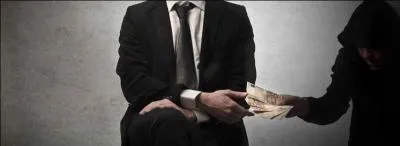 Travailler sans être déclaré fiscalement, c'est "Travailler au...".