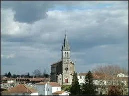 Commune de l'aire urbaine de Dax, dans la Forêt des Landes de Gascogne, Rivière-Saas-et-Gourby se situe dans le département ...
