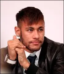 Quel club n'a jamais soumis d'offre de transfert pour Neymar ?