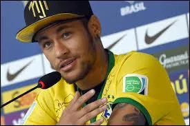 Neymar a marqué 46 buts en sélection, mais à quel âge a-t-il inscrit son premier but sous les couleurs de la Selaçao, contre les États-Unis (équipe A) ?