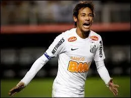 En 2010, Santos remporte son championnat grâce à un grand Neymar qui, cette saison, a remporté le titre de meilleur attaquant et meilleur joueur de la ligue. Combien a-t-il inscrit de buts en 19 matchs joués ?
