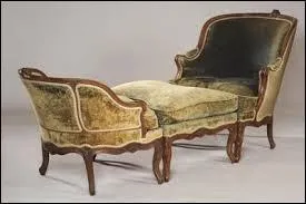 Comment s'appelle ce lit de repos qui était à la mode sous Louis XV ?
