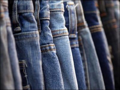 Le denim est le tissu utilisé pour la confection des jeans. Mais de quoi est-il fait ?