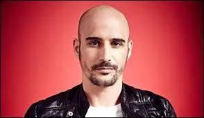 Comment s'appelle cet animateur ?