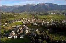 Commune Catalane, en Haut-Conflent, La Llagonne se situe en région ...