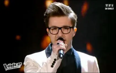 Quelle chanson a-t-il chantée avec Yoann Fréget , Nuno Resende et Lois lors de la grande finale de l'émission ?