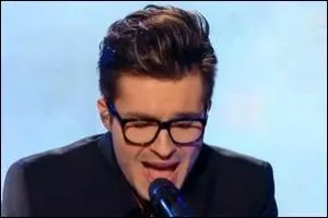 Quelle chanson a-t-il chantée lors de son premier direct ?