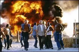 Combien de détenus doivent descendre à la première escale ?