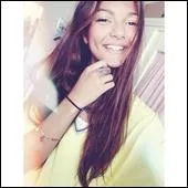 Qui est cette YouTubeuse ?