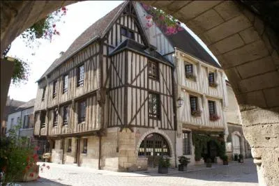 Mon dixième est Sur-Serein ou Sur-Cher...