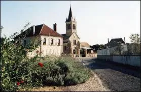 Mon quatrième est une commune de l'Aube presque totalement enclavée dans le département de l'Yonne :