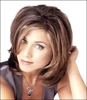 Dans Friends, elle est Rachel Green, mais quel est le second prnom de son personnage ?
