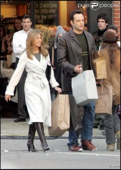 Qui interprte ce compagnon ? ( c'est un acteur avec lequel elle sortira quelque temps d'ailleurs )