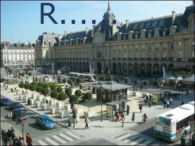 Je m'appelle comme le chef-lieu de la Bretagne :