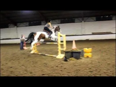 Quelle cheval Sonia monte-t-elle en saut ?