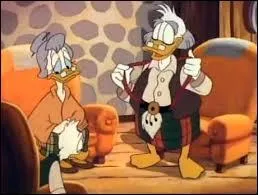 Sur cette photo il est avec ses parents, quels étaient leurs prénoms ?