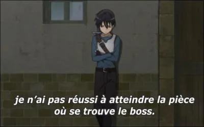 Combien de temps s'est écoulé avant qu'une réunion stratégique soit mise en place pour tenter de battre le boss de fin du premier palier ?