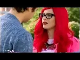 León tombe amoureux de Roxy.